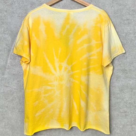 “Sunshine and Feelin’ Fine” Short Sleeve Tee - Picture 5 of 5